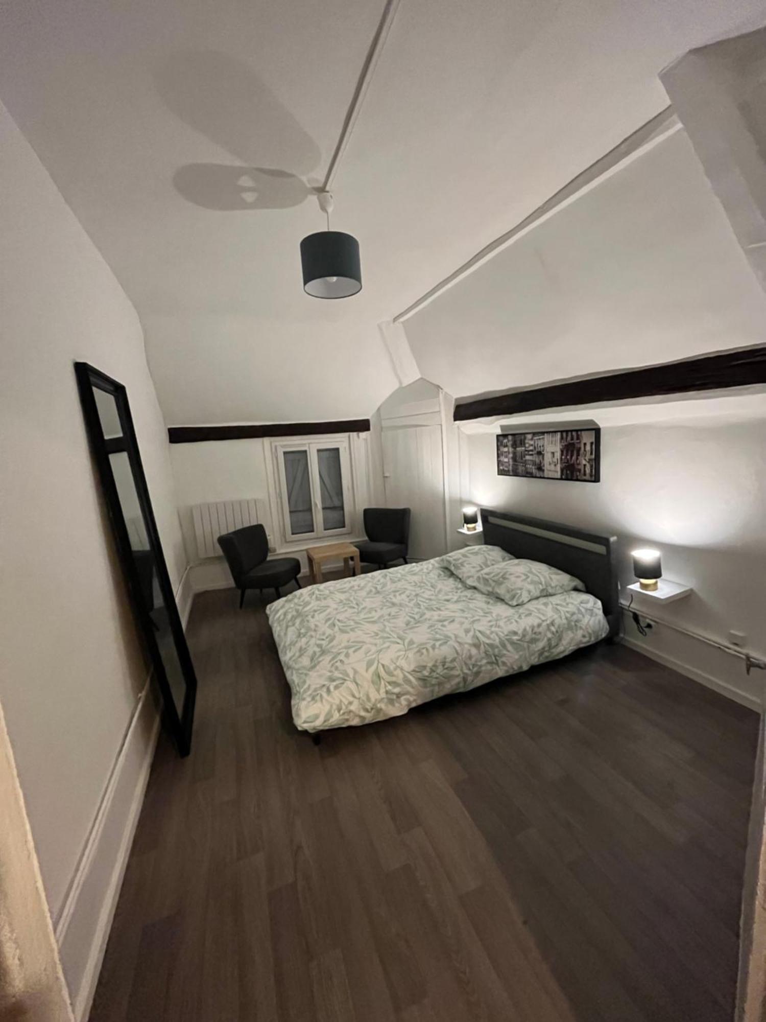 Appartement + Parking Prive Sainte-Savine Eksteriør bilde